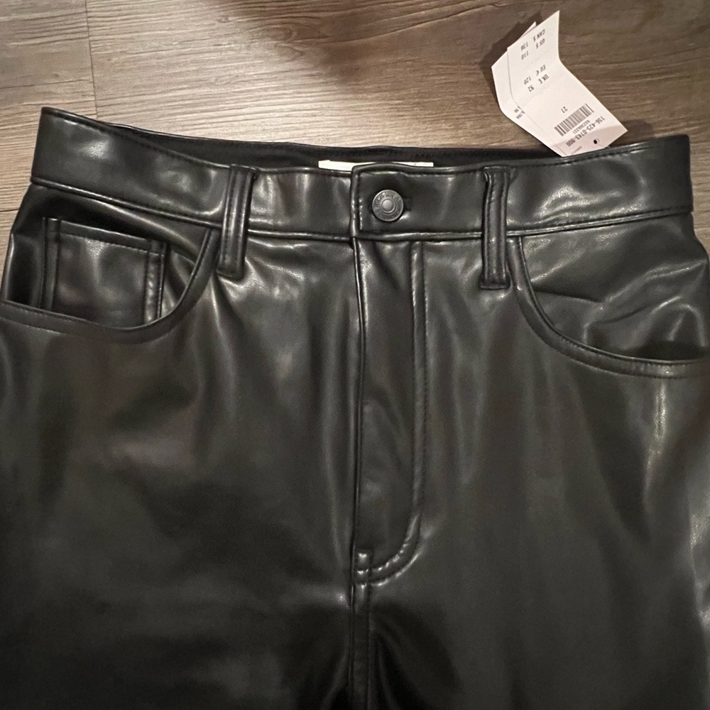 Abercrombie vegan leather straight pants - Picture 4 of 4